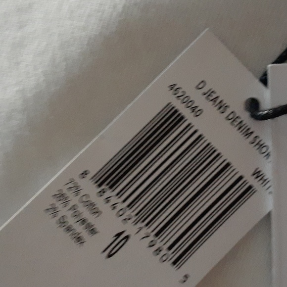 Shorts - Picture 4 of 4